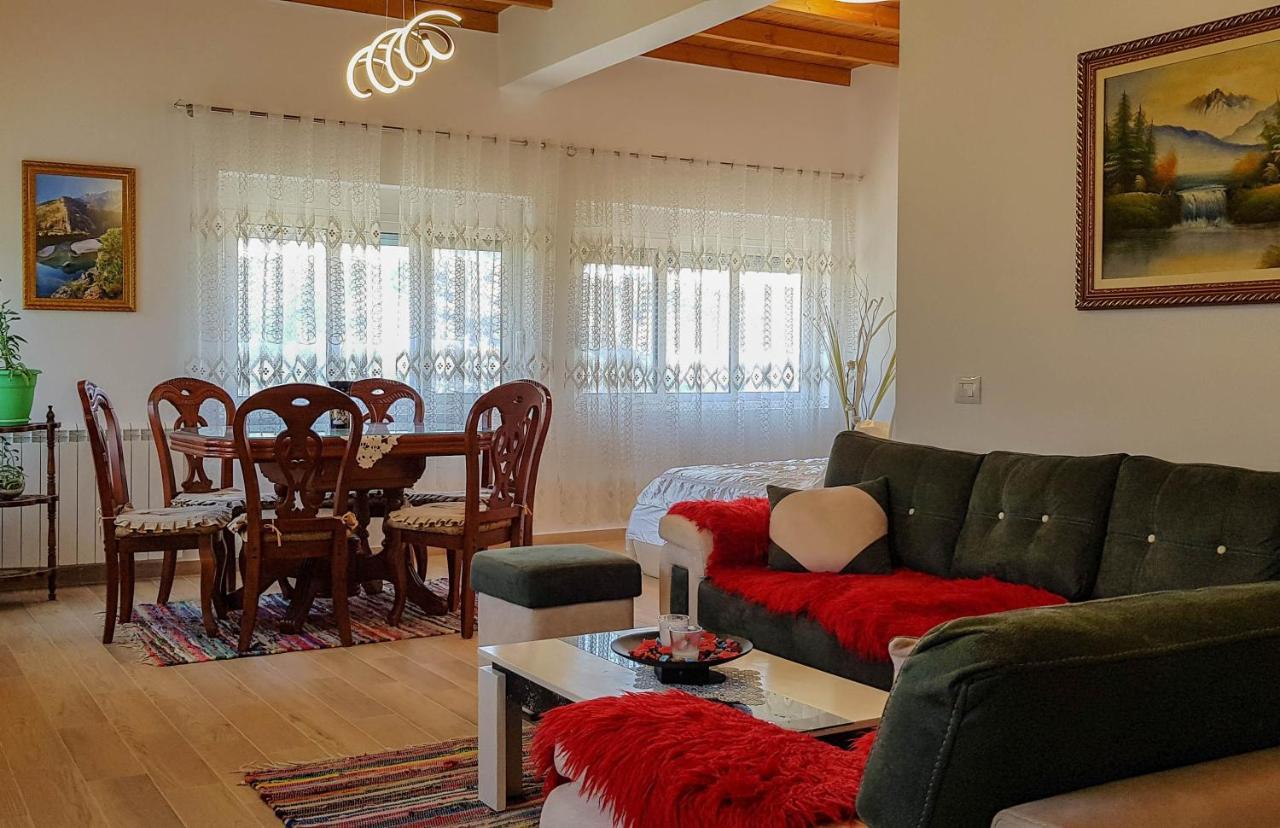 Villa Goliku Pestani Zewnętrze zdjęcie