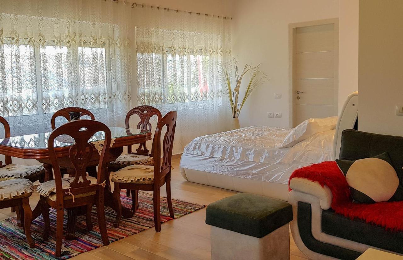 Villa Goliku Pestani Zewnętrze zdjęcie