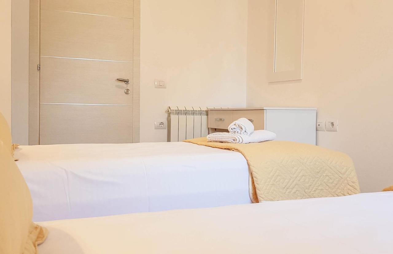 Villa Goliku Pestani Zewnętrze zdjęcie