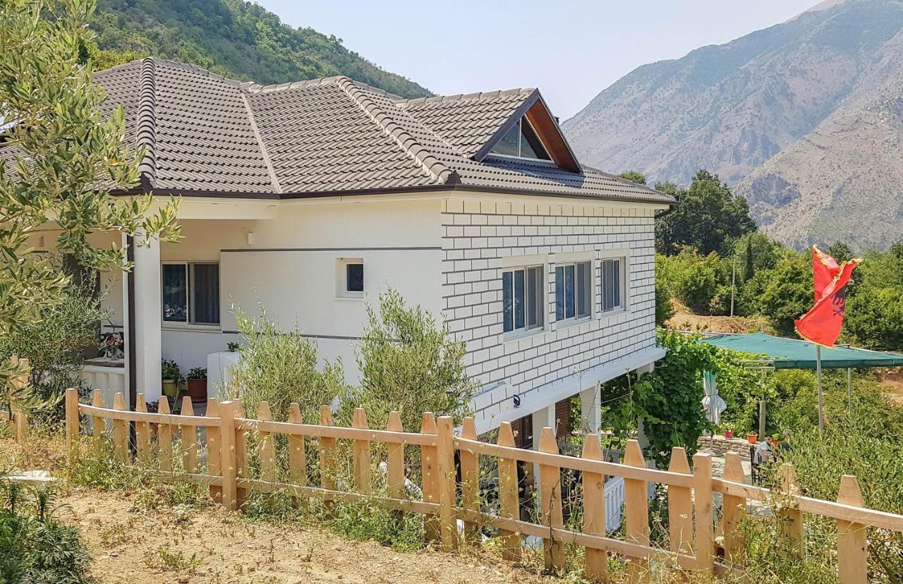 Villa Goliku Pestani Zewnętrze zdjęcie